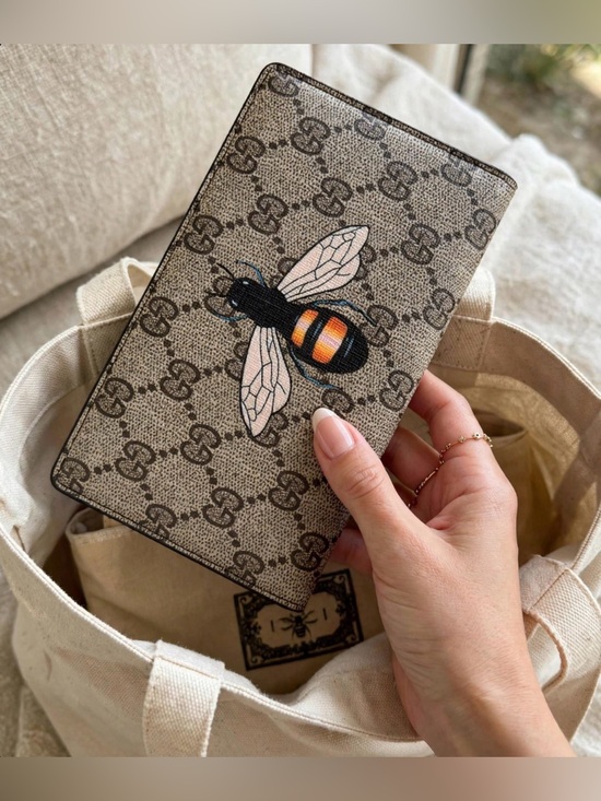 Gucci Handbags - Portefeuille GUCCI GG Zip Around Bee Continental Web NWOT